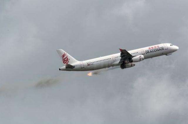 Retour cause problème moteur d'un avion de Dragonair