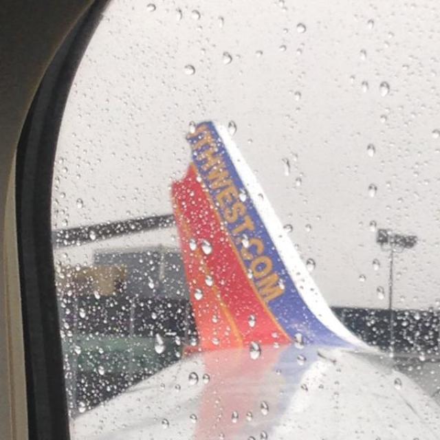 Un avion de Southwest heurte de l'aile un autre avion