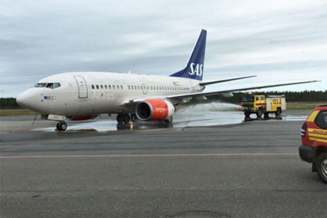 Feu de freins à l'atterrissage d'un avion de SAS