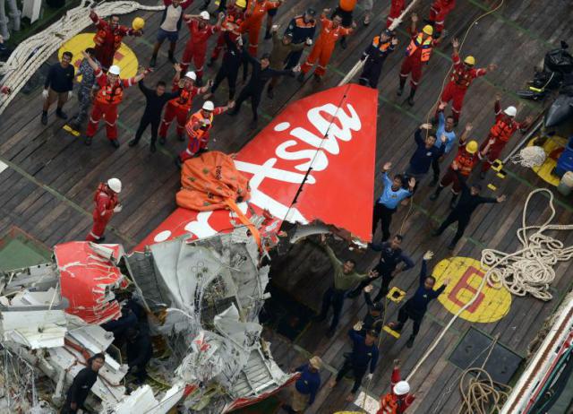 Obsédé par le crash du vol d'AirAsia, l'ingénieur se suicide