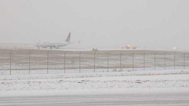 Sortie de piste à l'atterrissage d'un avion de United