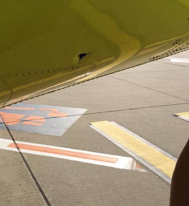 Trou dans le fuselage d'un avion de Air Berlin
