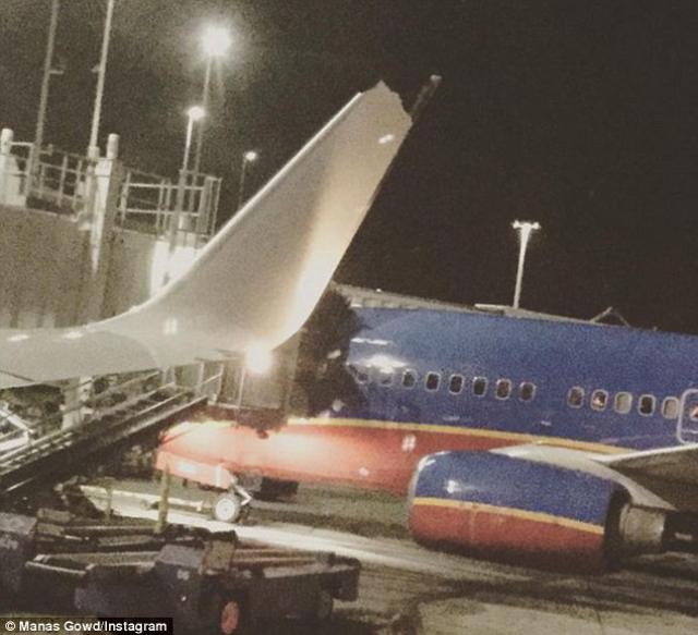 Deux avions de Southwest se heurtent de l'aile au parking