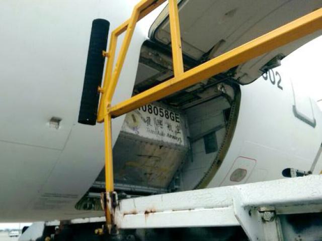 Un engin de piste heurte un avion de TransAsia Airways