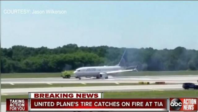 Pneu éclaté et feu au décollage d'un avion de United