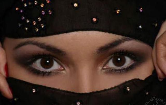 Hôtesse Saudia Chéri Passager