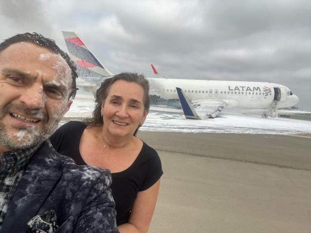 Un avion de LATAM heurte un camion au décollage