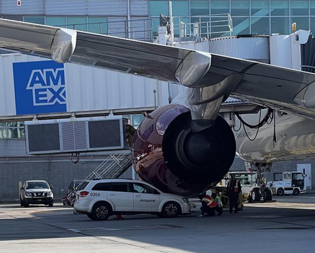 Heurt avec un véhicule de piste d'un avion de Virgin Atlantic