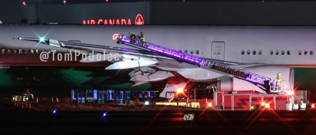 Un avion de EVA Air heurte un pylône au roulage
