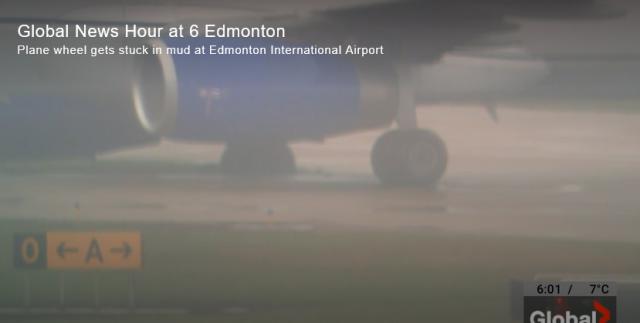 Sortie de taxiway au roulage après poser d'un avion de United Air