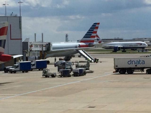 Évacuation cause fumée dans un avion de American Airlines