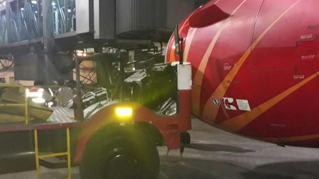 Un avion de Air India heurte un véhicule de piste au roulage