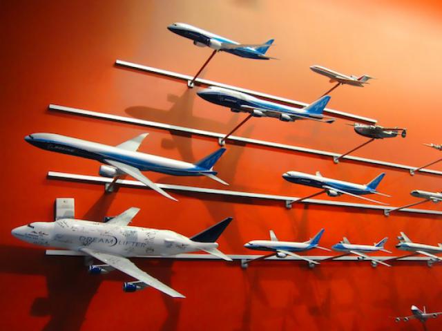 Et pourquoi les avions de Boeing sont nommés '7x7' ?