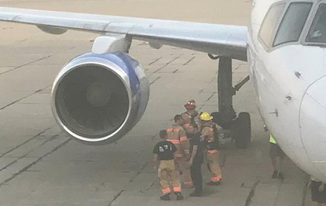 Retour cause problème moteur d'un avion de Allegiant Air