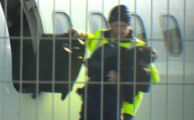 Panique générale, évacuation d'un avion de Virgin Australia