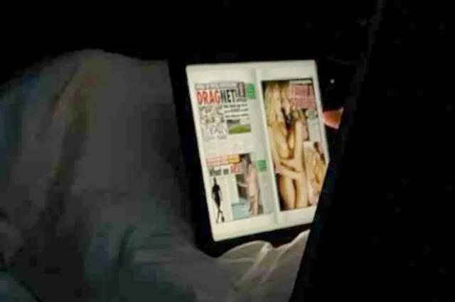 Un commandant de bord surpris à regarder du porno en vol