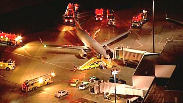 Retour cause odeur de fumée d'un avion de American Airlines