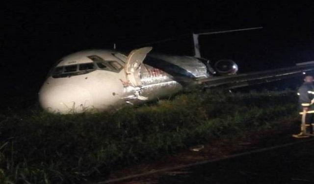 Sortie de piste à l'atterrissage d'un avion de Dana Air