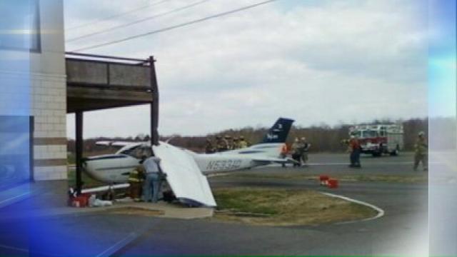 L'avion démarre sans pilote aux commandes et se crashe