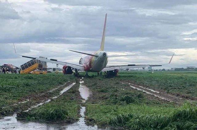 Sortie de piste à l'atterrissage d'un avion de VietJet Air