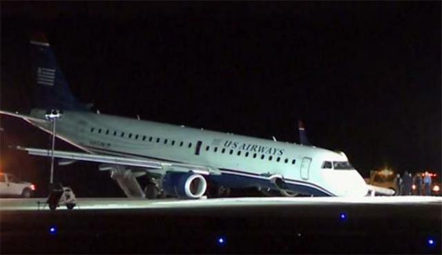 Atterrissage sur le nez d'un avion de US Airways