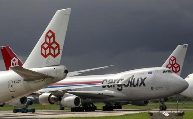 Un avion-cargo de Cargolux perd un élement d'aile en vol