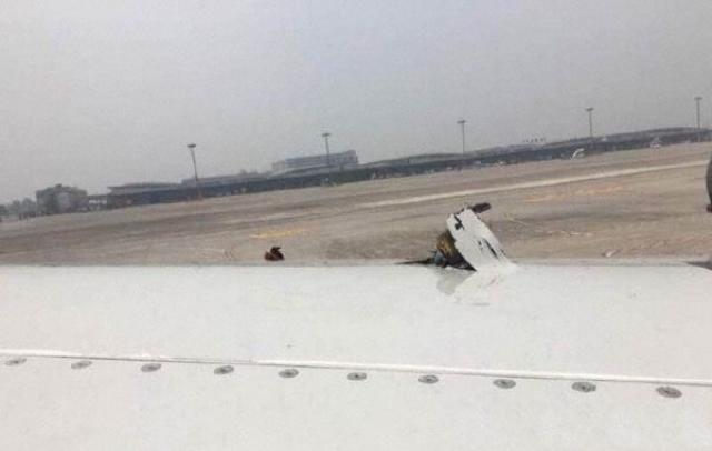Un avion de China Eastern heurte des balises lumineuses