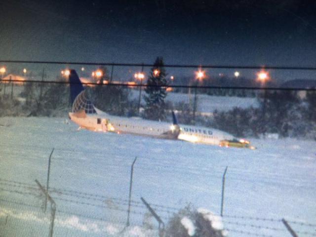 Sortie de piste au départ d'un avion de United Airlines
