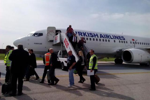 Retour et évacuation cause alerte d'un avion de Turkish