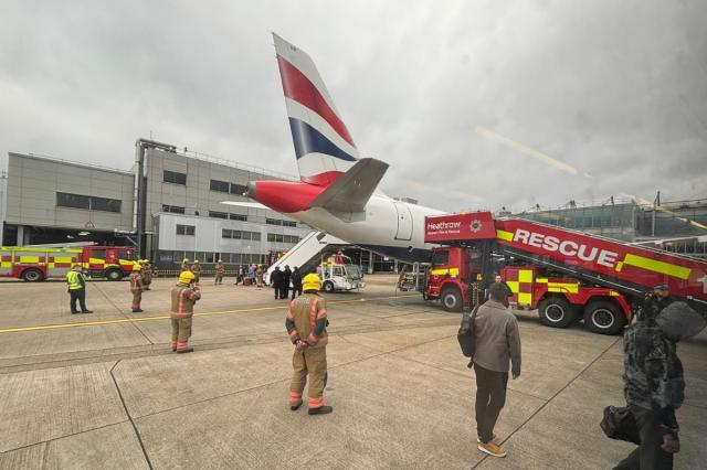 Évacuation au sol cause toboggan d'un avion de British Airways