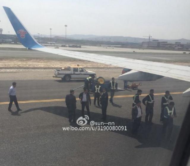 Pneu éclaté au décollage d'un avion de China Southern