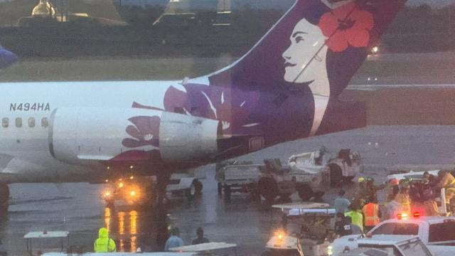 Heurt avec un véhicule de piste d'un avion de Hawaiian Airlines