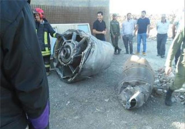 Un avion de Mahan perd un élément de réacteur au décollage
