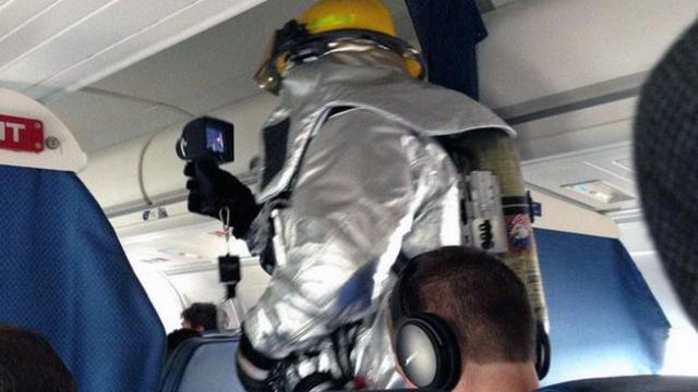 Urgence cause odeur de fumée dans un avion de Delta