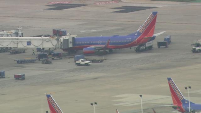 Un avion de Southwest heurté au sol par un équipement