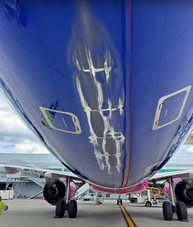 Tail-strike à l'atterrissage d'un avion de Wizz Air UK