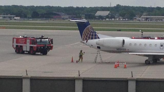 Trois avions et un atterrissage d'urgence pour un vol United