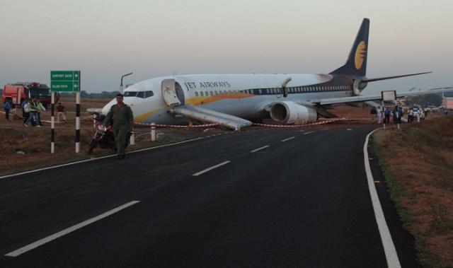 Sortie de piste au décollage d'un avion de Jet Airways