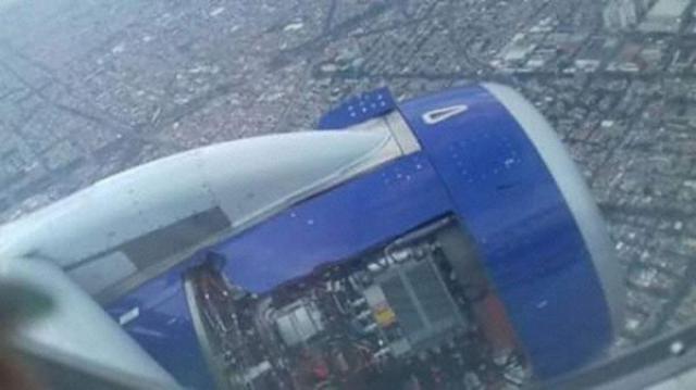 Un avion de InterJet perd un capot moteur au décollage