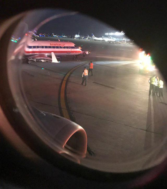 Deux avions se heurtent au roulage sur l'aéroport de Chicago
