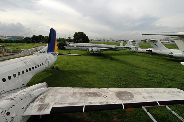 L'aéroport de Manille organise une vente d'épaves d'avions