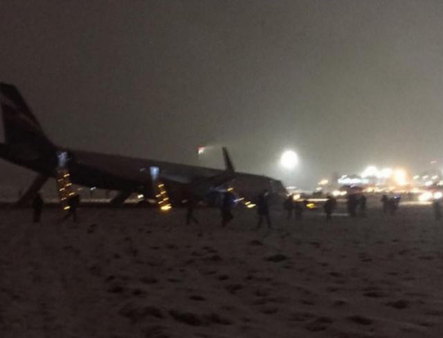 Sortie de piste à l'atterrissage d'un avion de Aeroflot