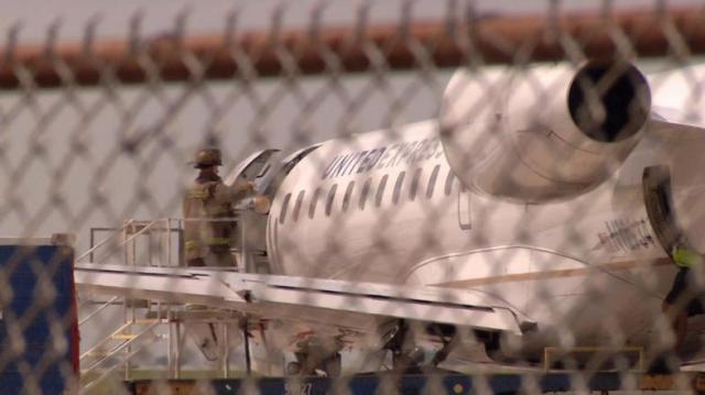 Retour cause odeur de fumée d'un avion de United Airlines