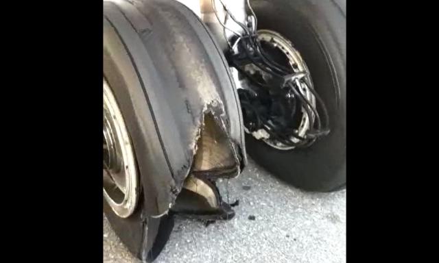 Éclatement de pneu au poser d'un avion de LATAM Brazil