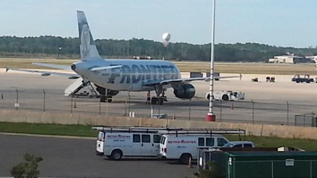 Déroutement cause moteur d'un avion de Frontier Airlines