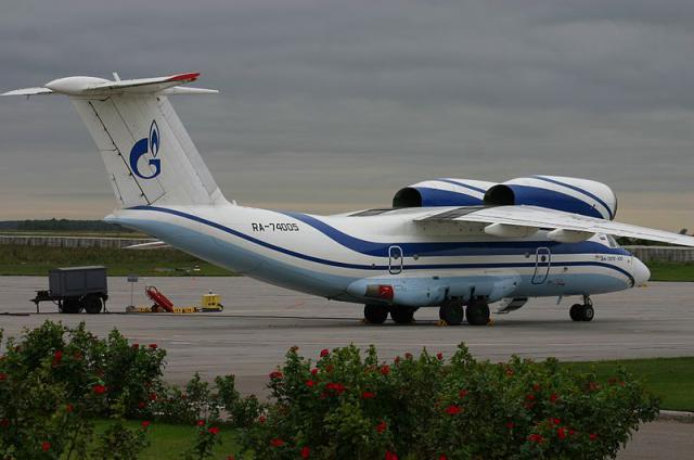 Retour cause problème moteur d'un avion de Shar Ink