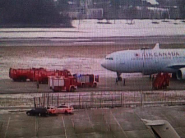 Retour cause problème de train d'un avion de Air Canada