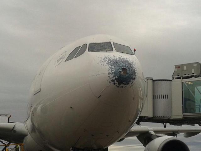 Un avion de Air Europa violemment touché par la grèle
