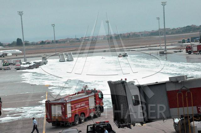 Fuite d'une citerne de carburant sur le parking de Istanbul