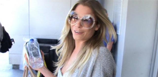 LeAnn Rimes déclenche une alarme incendie dans un avion